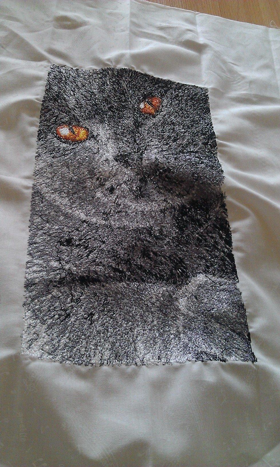 British cat photo stitch free embroidered design