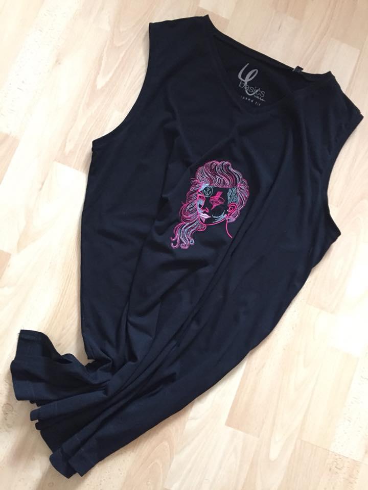 Embroidered shirt with Marine witch design