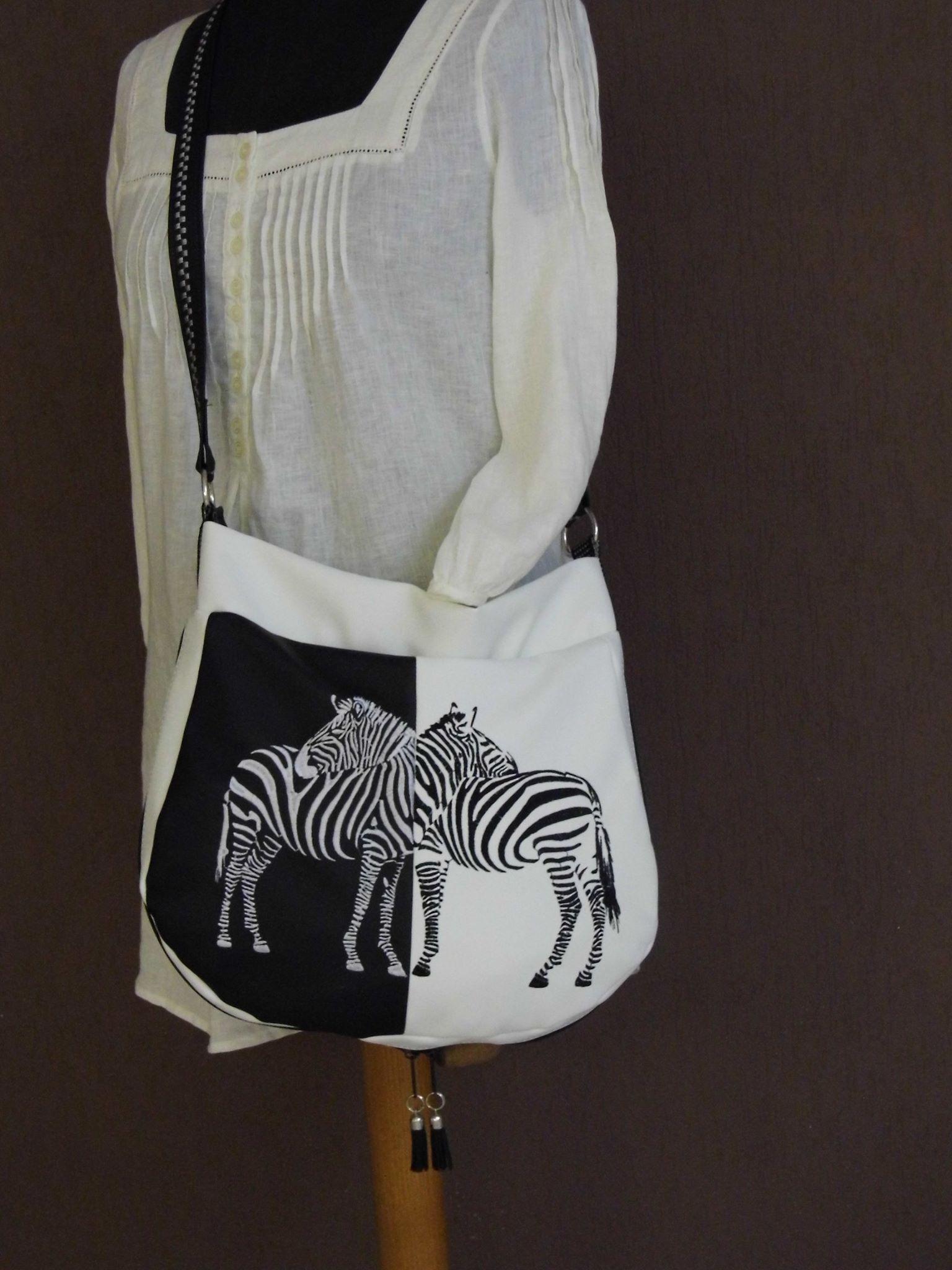 Adorable women's bag with zebras free machine embroidery design