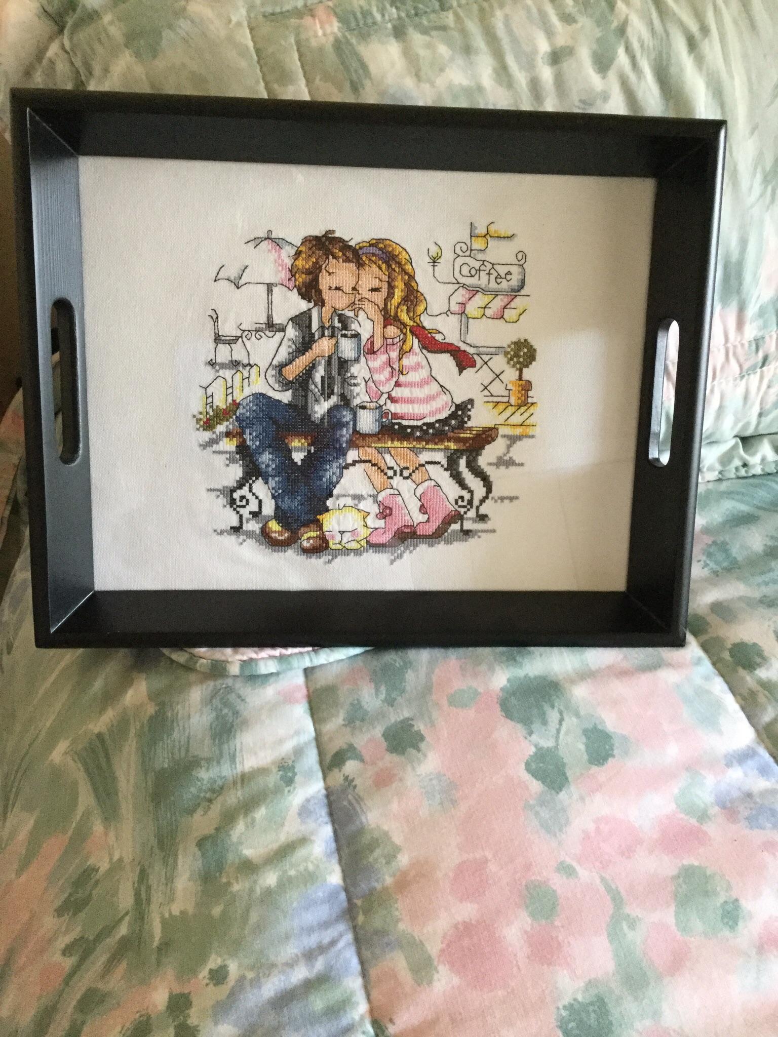 Two in a street in a cafe classic cross-stitch free embroidery design