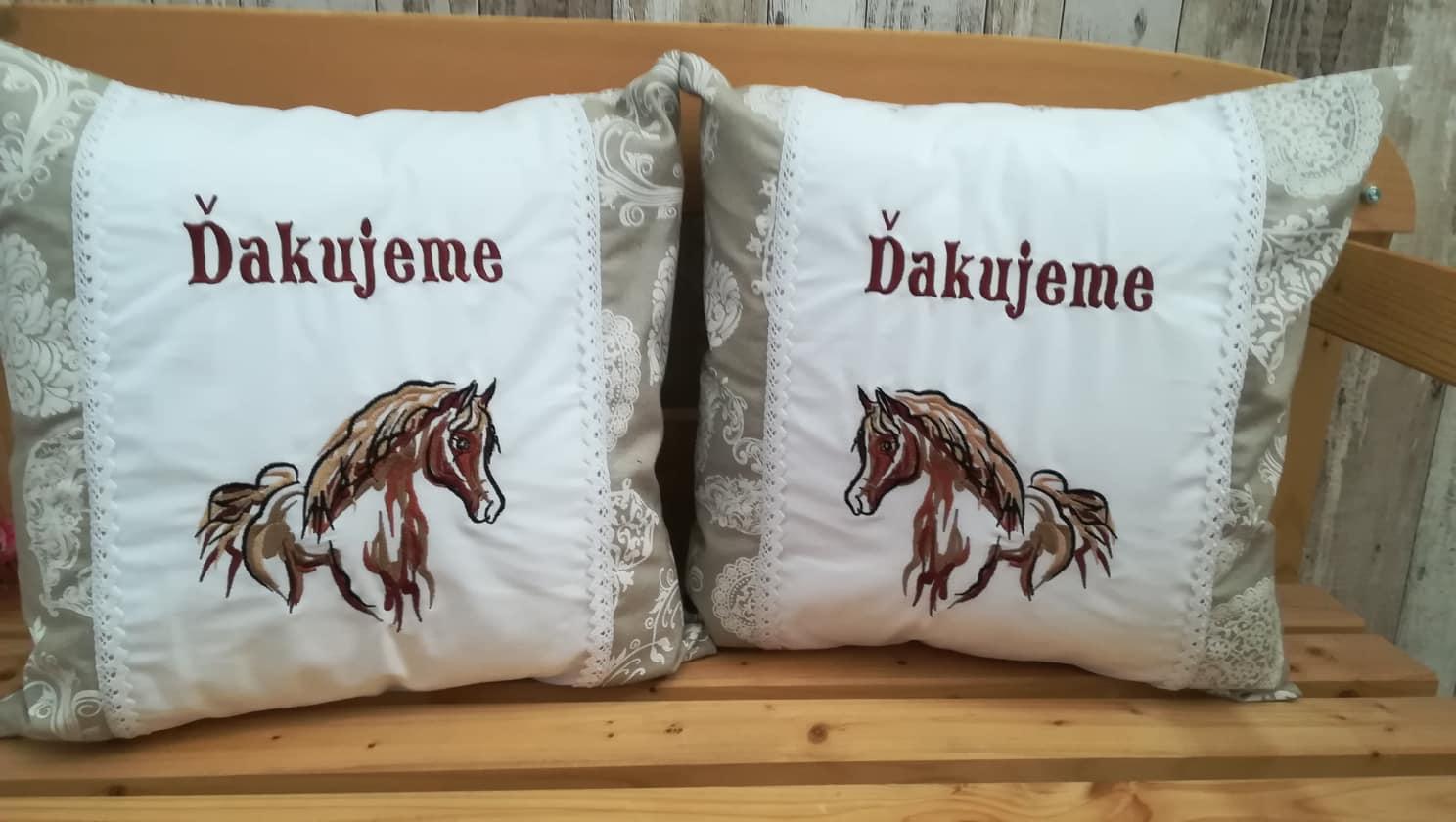 Set of embroidered cushions with Horse design