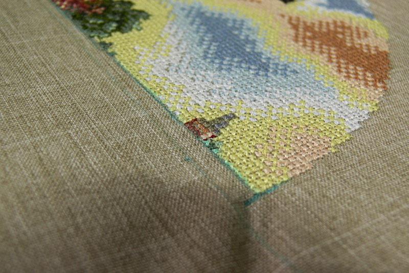 Cross stitch alignment line