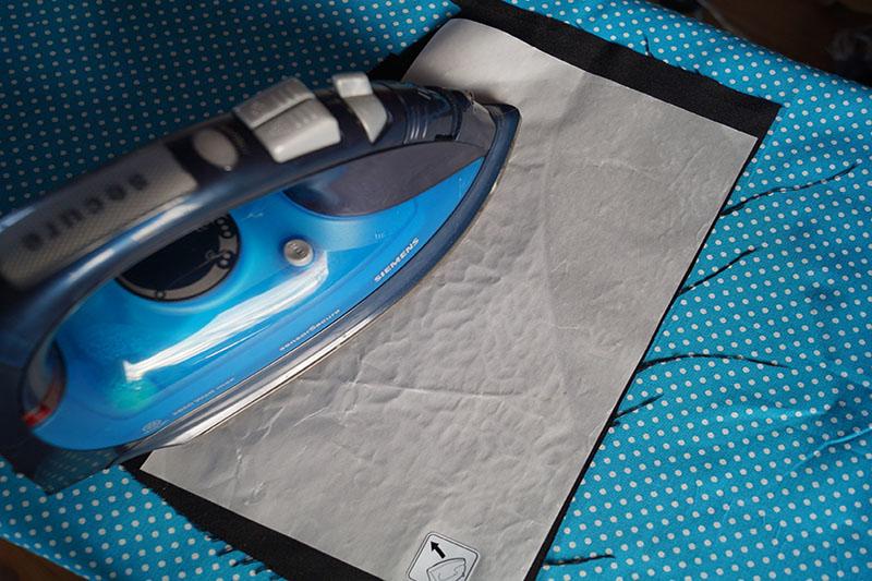 Iron-on contact sheet Contact sheet with an iron