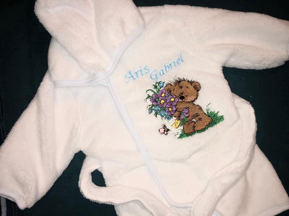 Embroidered bathrobe with Teddy bear with flowers design