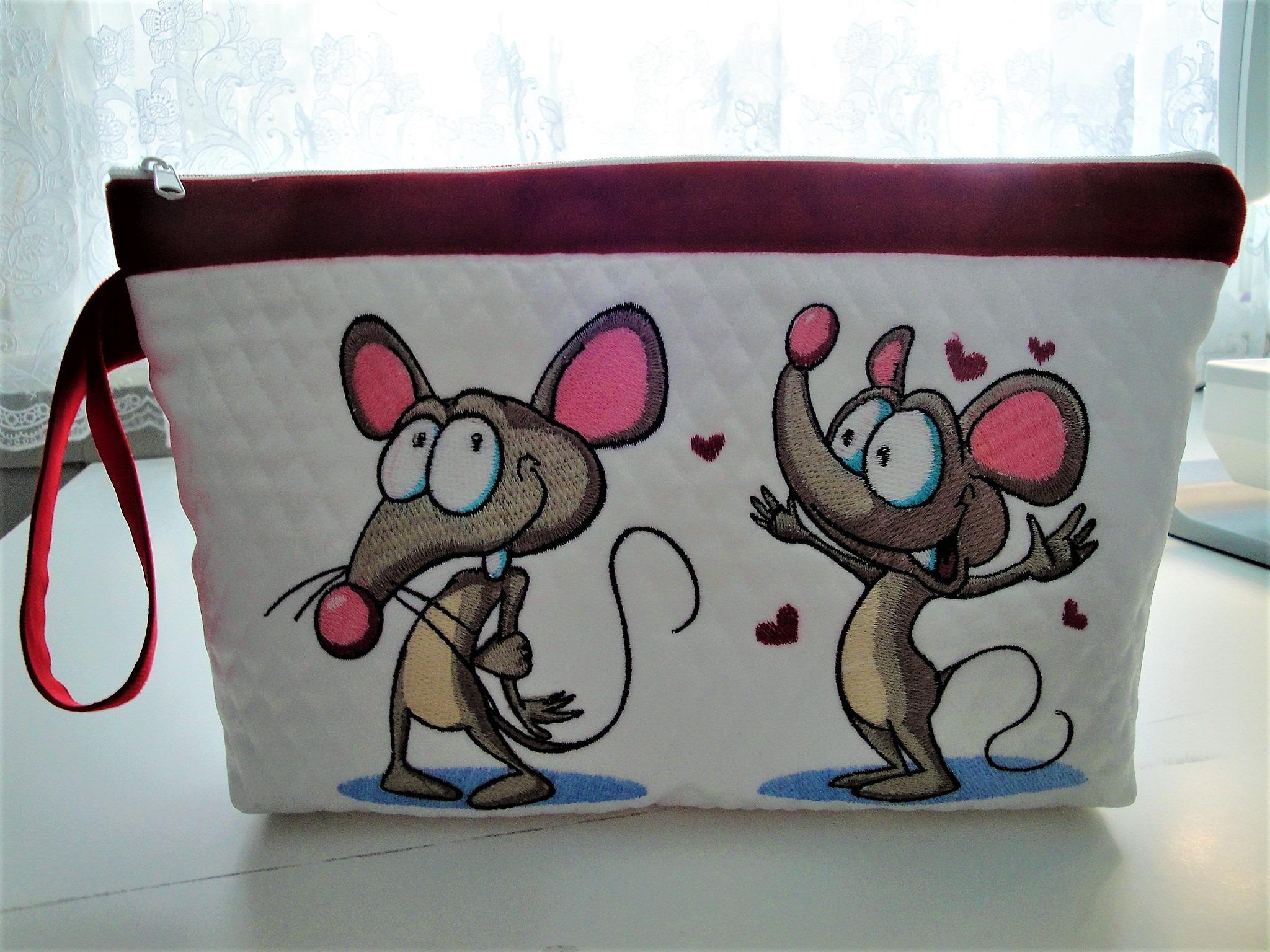 Embroidered Cosmetics Bag with Mouse Design: Adorable and Functional Accessory