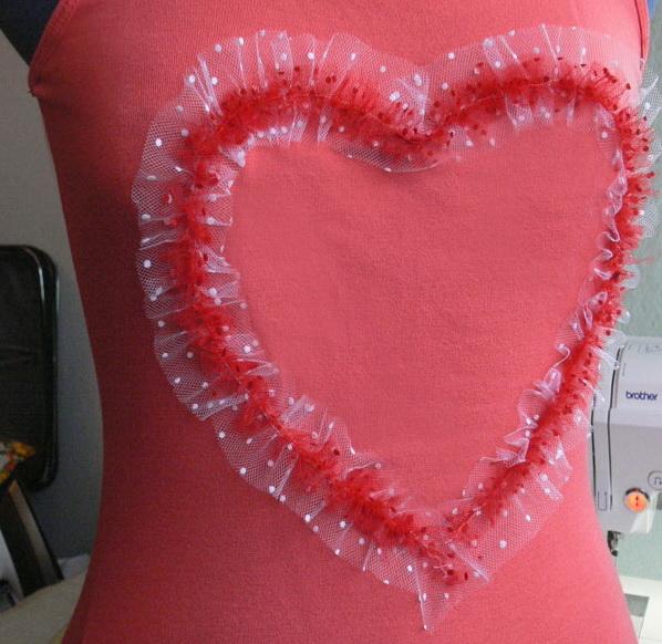 More information about "Heart-shaped decoration for a garment"