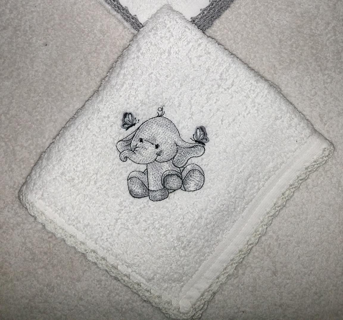 Embroidered napkin with Baby elephant design