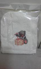 Embroidered towel with Teddy bear and gift design