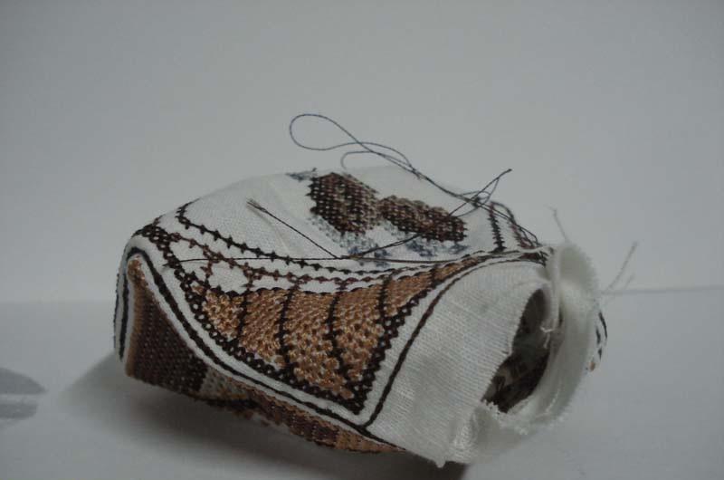 Leaving an opening on the fourth side Opening on the side of biscornu