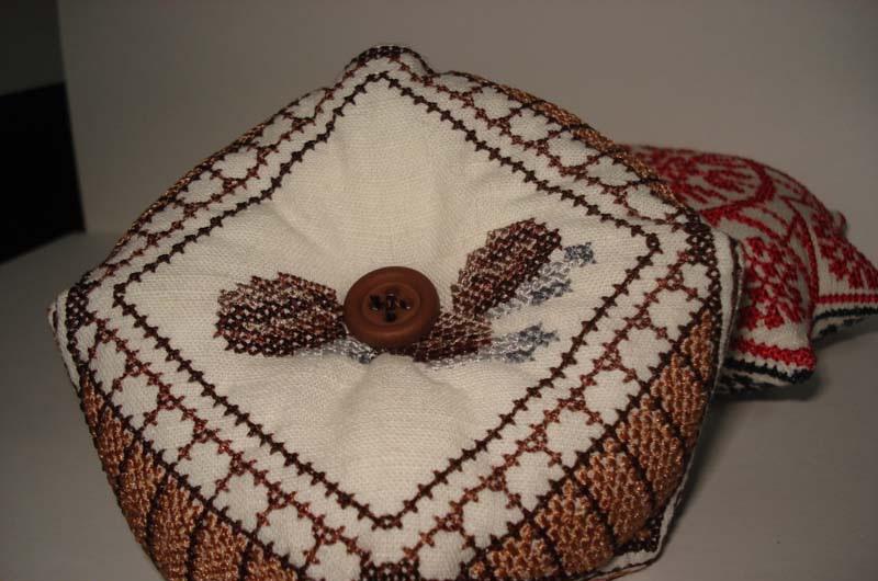 Button decoration Biscornu with button