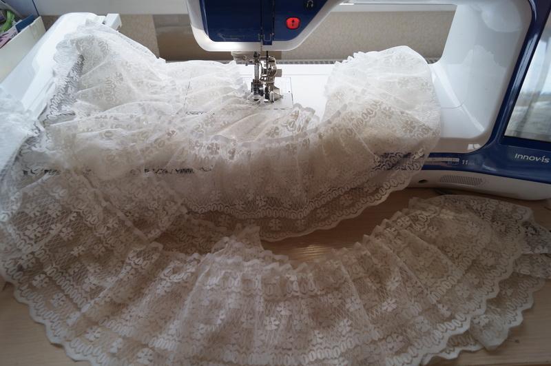 White lace ruffled Ruffled piece of lace