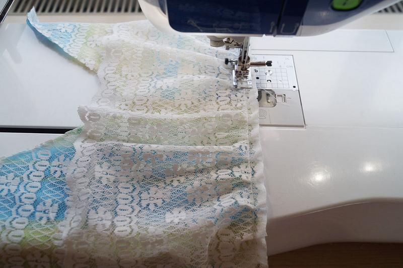 Joining lace and fabric Stitching lace to fabric