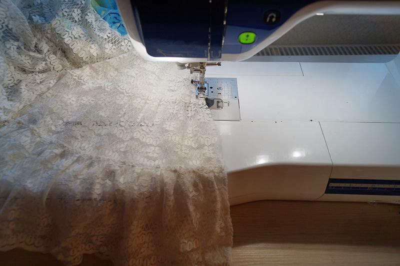 Stitching lace White lace under Ruffler foot
