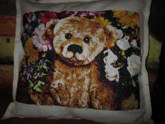 Embroidered cushion with Bear and flower photo stitch free embroidery