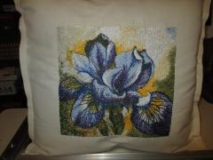Cushion with Iris free embroidery design