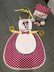 Baby apron with emroidered Be quite Minnie design