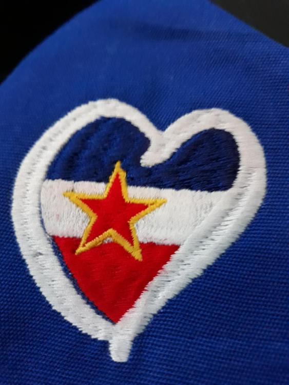 Embroidered heart design with overlap problem