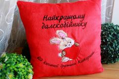 Embroidered cushion with Bunny with heart design