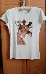 Embroidered t-shirt with Giraffe design