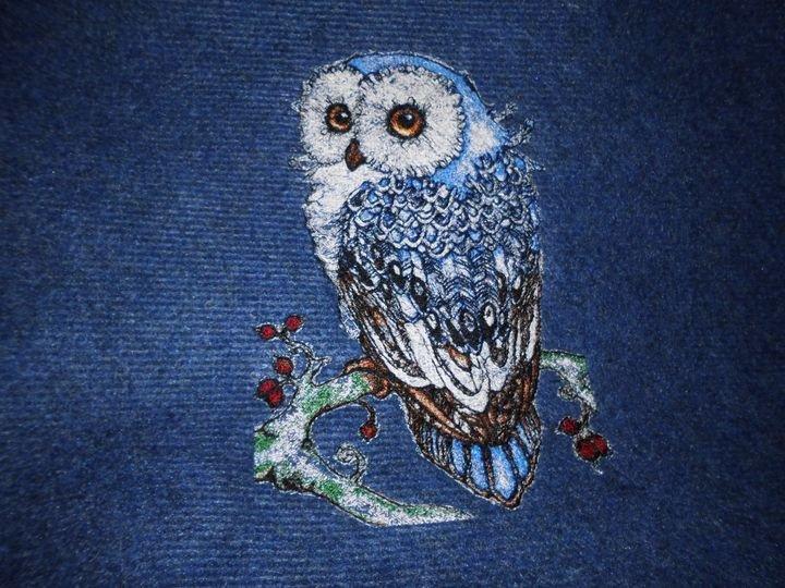 Embroidered owl photo stitch design