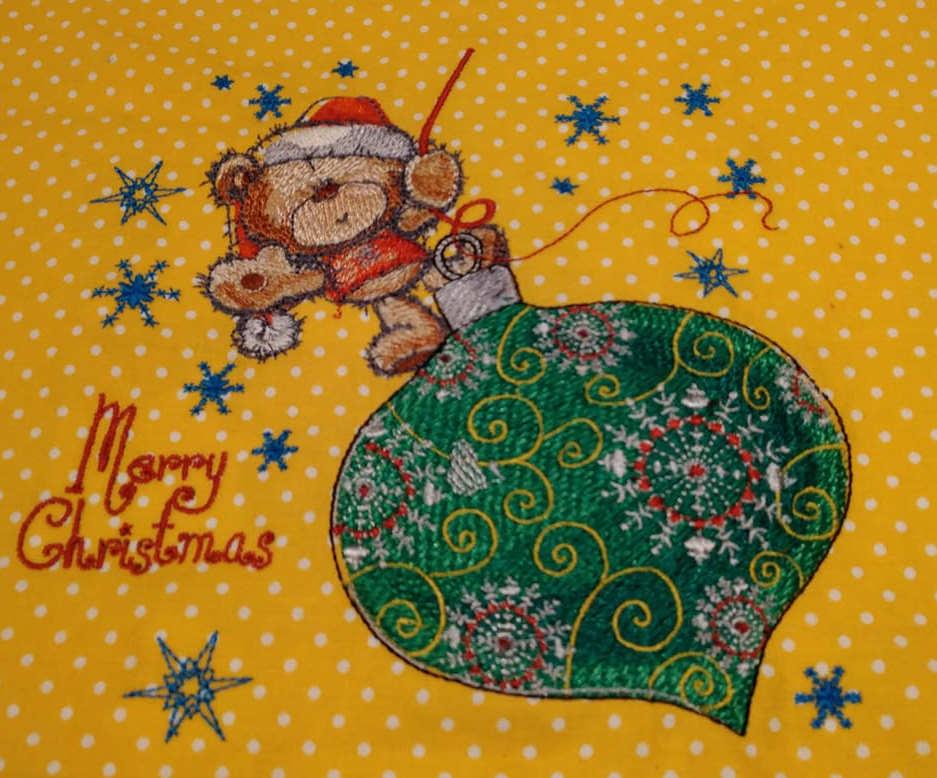 Embroidered Сhristmas teddy bear design