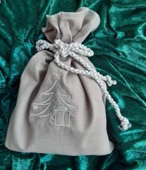 Golden Christmas Tree Embroidery Design - Transform Your Bags