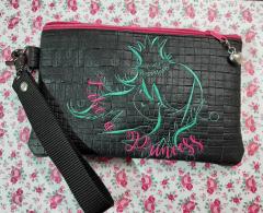Like a Princess: Elegant Small Bag Embroidery Design Ideas