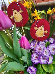 Easter Chicken Embroidery Design: Springtime Crafts