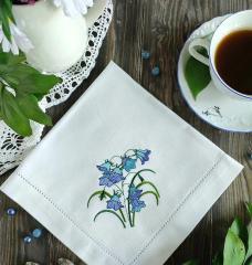 Nostalgia: Reviving the Charm of Hand-Embroidered Table Decor