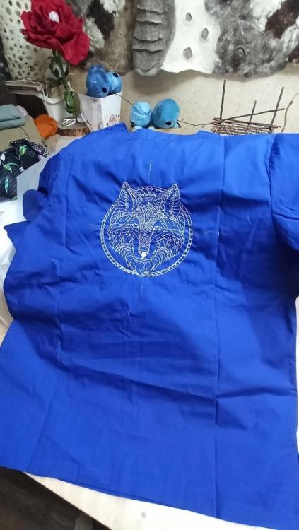 Embroidered wolf free design