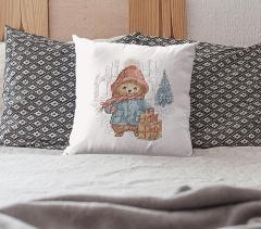 Create Heartwarming Embroidery with a Classic Christmas Bear Pattern