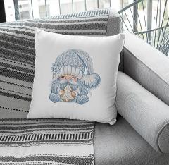 Create Adorable Holiday Embroidery with a Festive Gnome Pattern