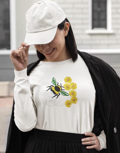 Bumble Bee and Daisies Free Embroidery Design
