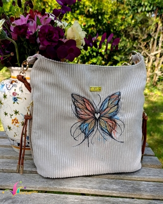 Simplistic slouch Oro Rosa Butterfly by Art'Lequine 001.jpg